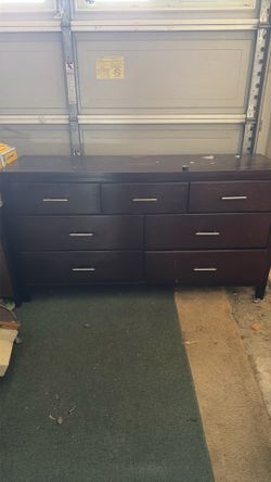 Dresser