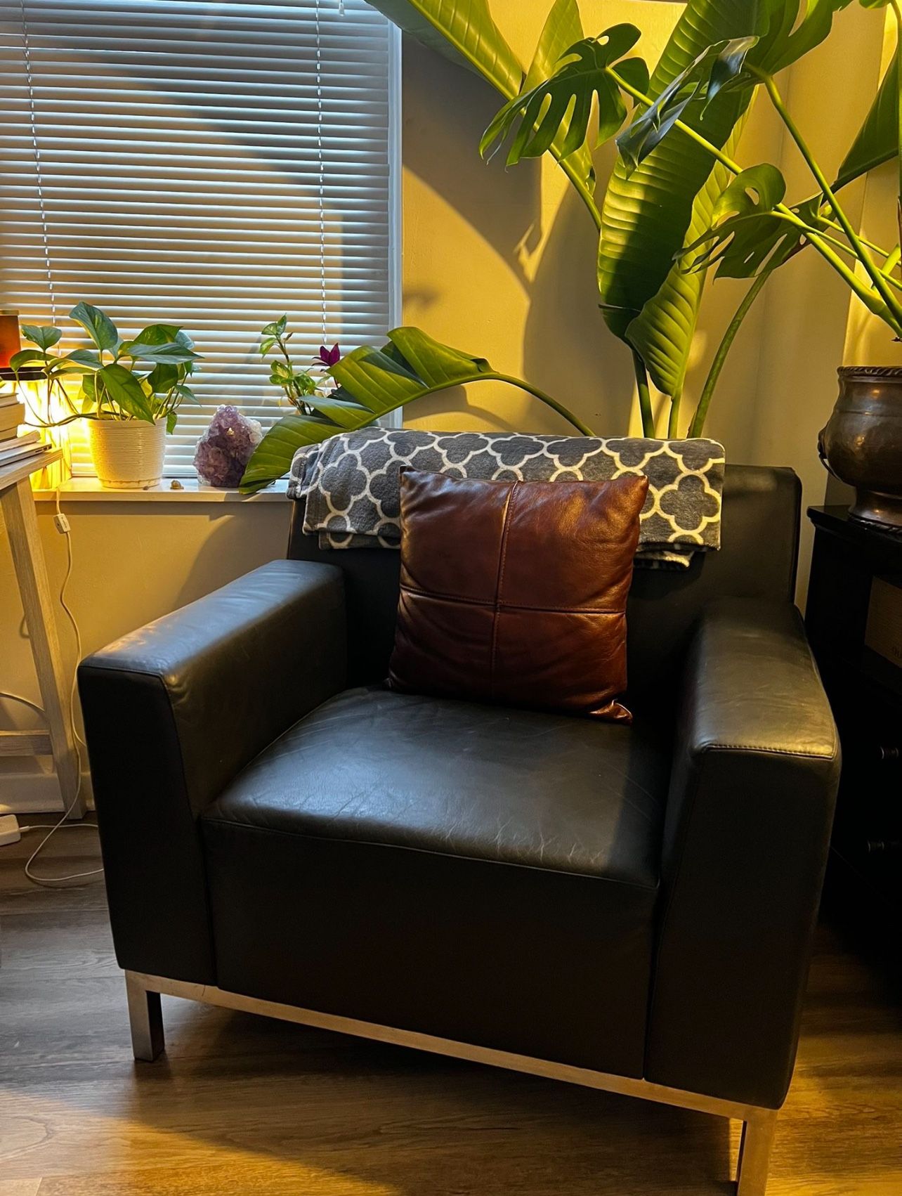 Black Leather Sofa Seat
