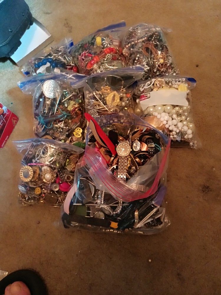 Large Jewelry And Watch Lot