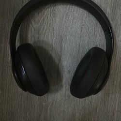 Beats Studio Pros (Great condition)