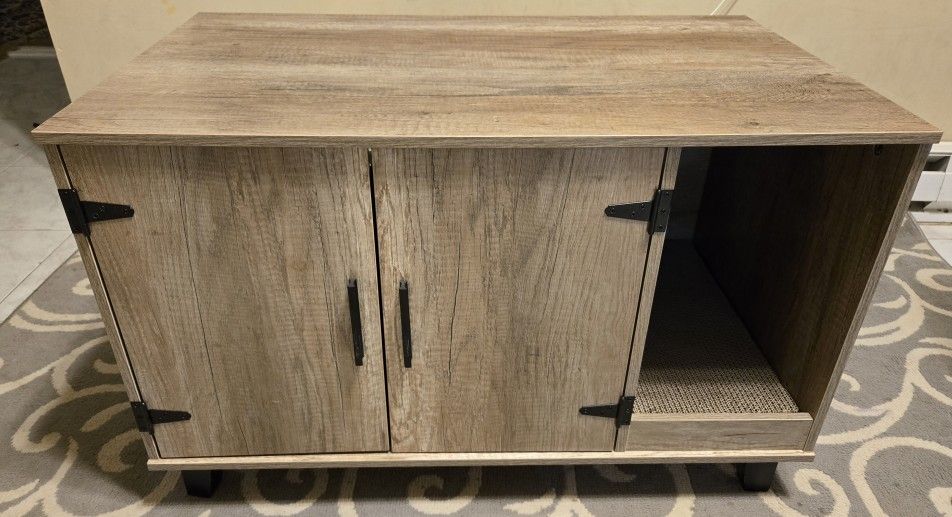 Cat Litter Box Enclosure-Practically Brand New!