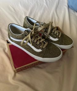 Vans Unisex Old Skool Lace-Up Sneakers