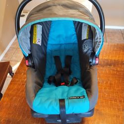 Graco Snugride 30 Carseat