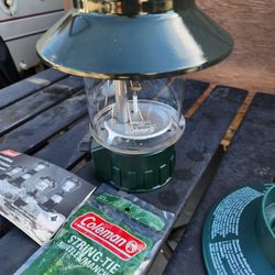 Lantern Propane NEW WITH MANTLES
