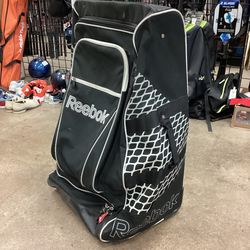 Used Reebok 20K Wheeled Tower Bag- 37" ( Read the Description )