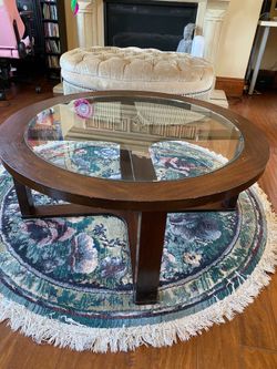 Coffee table with 4 stool $680