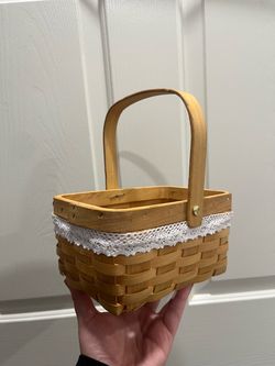 Small Woven Basket with Handle and Lace Trim