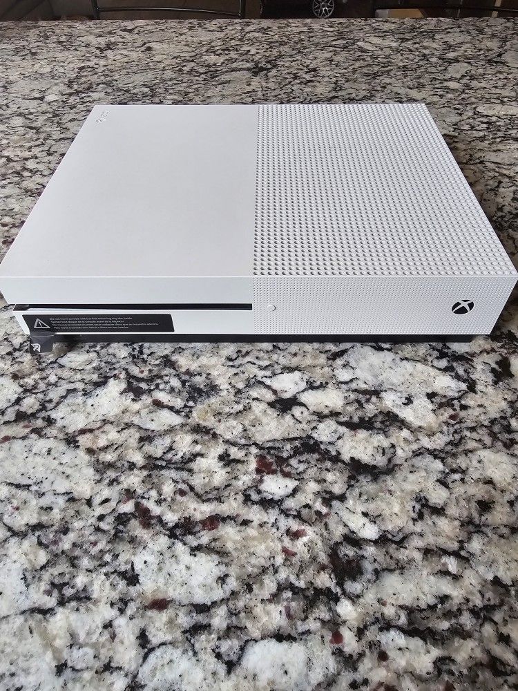 Xbox One S