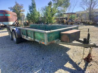 Trailer hauler.. moving carrier... construction