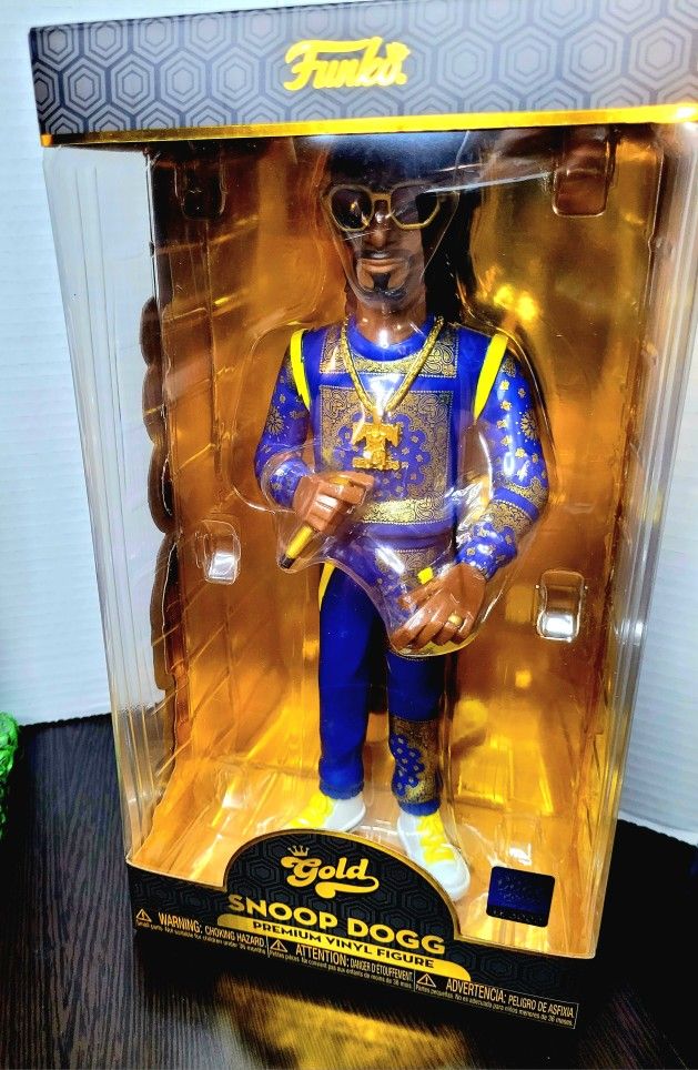 12 INCH SNOOP DOGG FUNKO GOLD 500pc LIMITED for Sale in Fontana