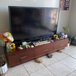 Tv With Stand And Apple Tv Connected