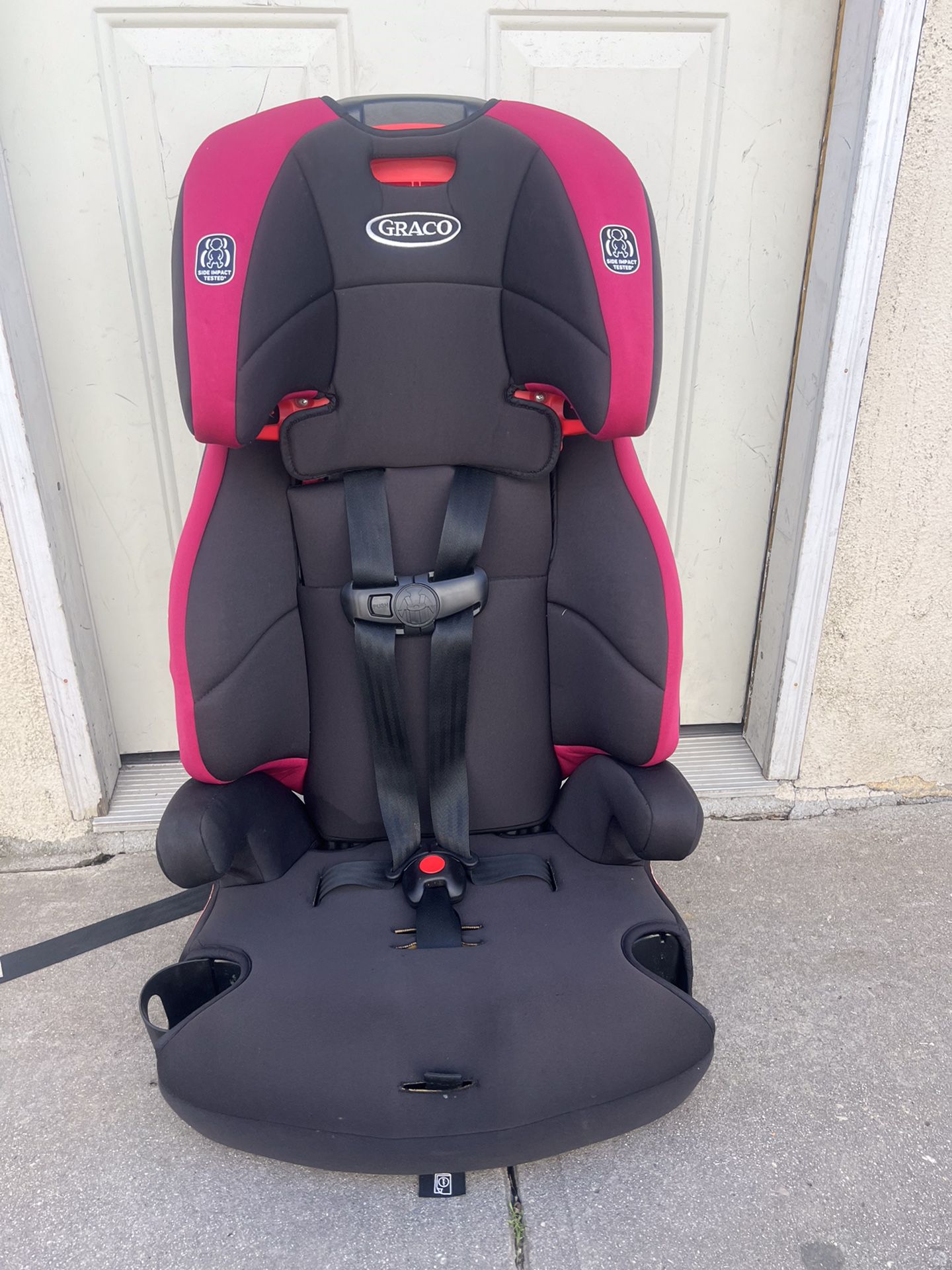 GRACO  BOOSTER CAR SEAT 