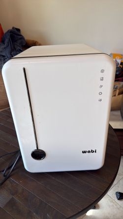 Wabi UV bottle sterilizer