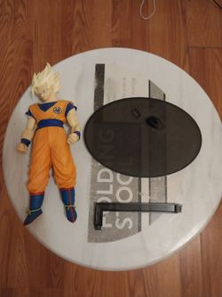 Super Saiyan 2 Goku figure
