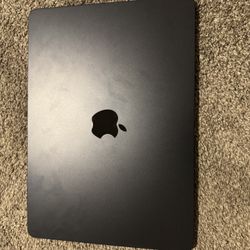 Macbook 256 gb M4 chip 2025