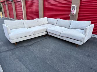 Sectional couch