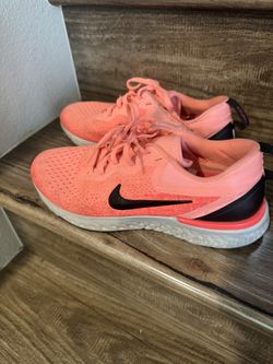 Women’s Size 9 Nikes