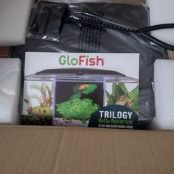 BRAND NEW NEVER USED GLOFISH TRILOGY BETTA AQUARIUM  