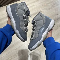PRE-OWNED Jordan 11 Cool Grey Size 8