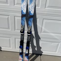 Salomon Skis Siam 5 144 cm Light Weight w/Salomon 609 Bindings.