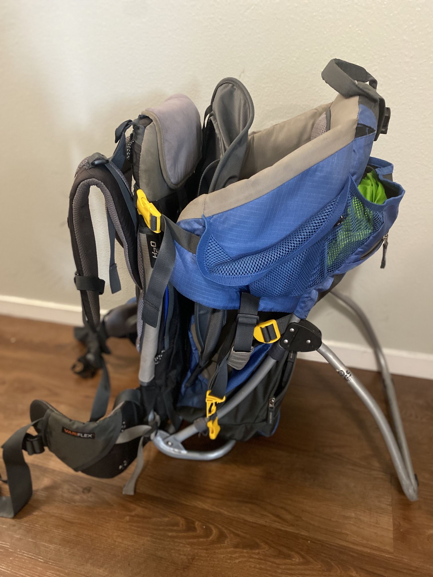 dueter Kid Carrier- Used (read details)