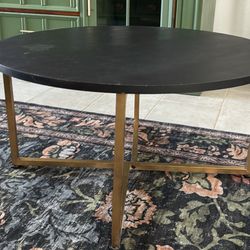 Round Coffee Table 31x31x17