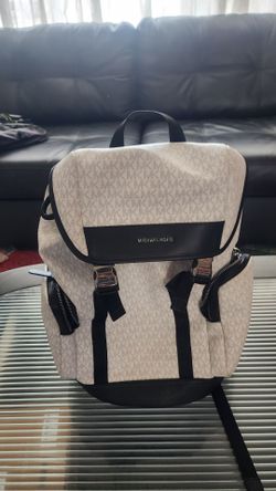 Micheal Kors Hudson Signature Logo Backpack
