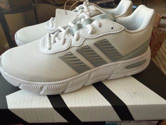 Adidas Cloudfoam Flex Laces Sneakers. Size 9 women