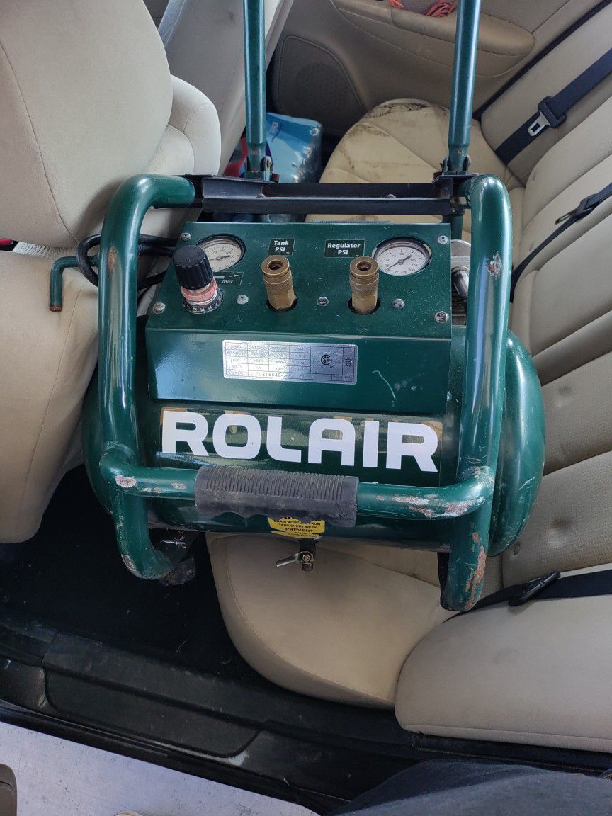 Rolair Air Compressor Works Great