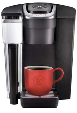 Keurig Coffee Maker Like New Large 96oz Reservoir K1500 + Coffee Pods Retails $175