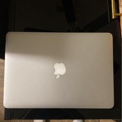 MacBook Air With Charger Included 