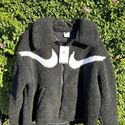 Women XL- New Nike Swoosh Sherpa Zip Up Jacket 
