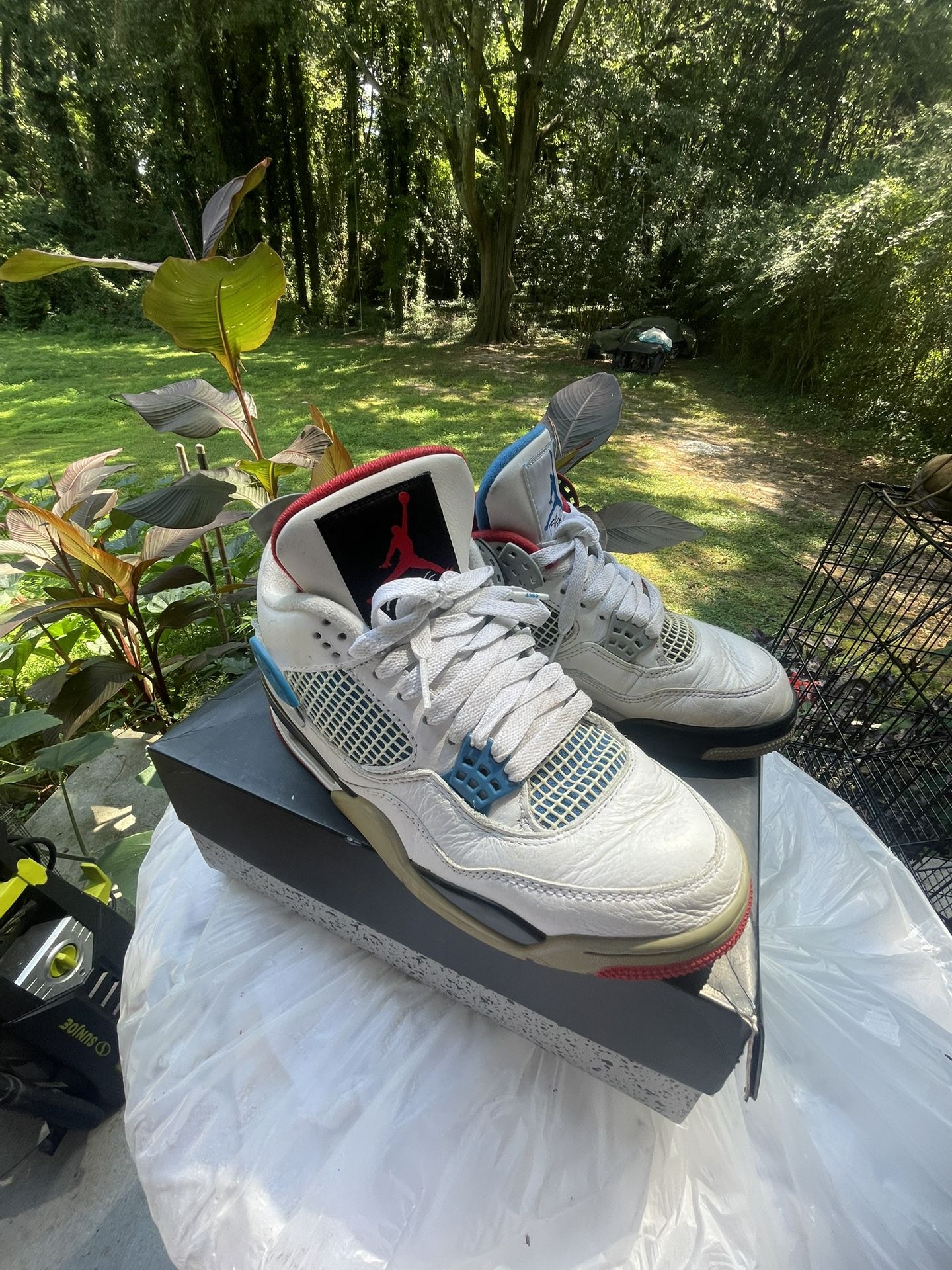 Jordan 4