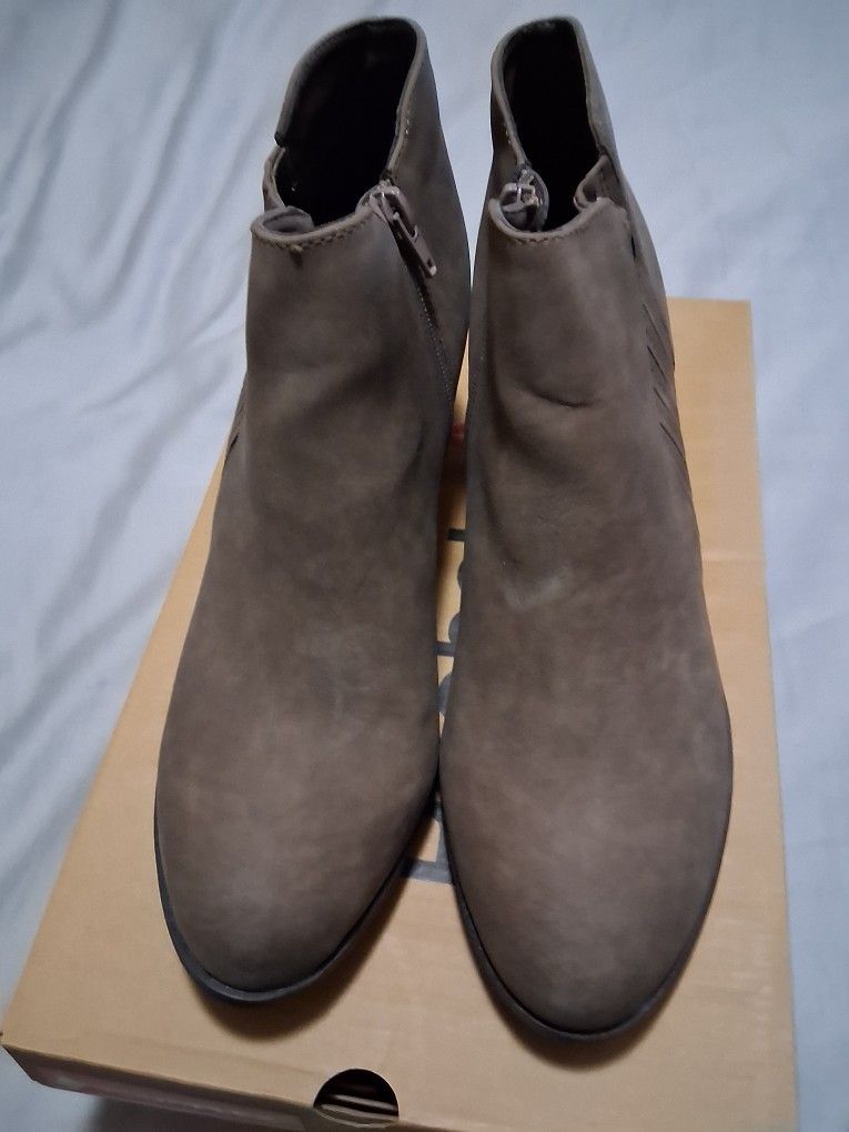 Arizona Ankle Boots