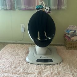 mamaRoo multi-motion baby swing