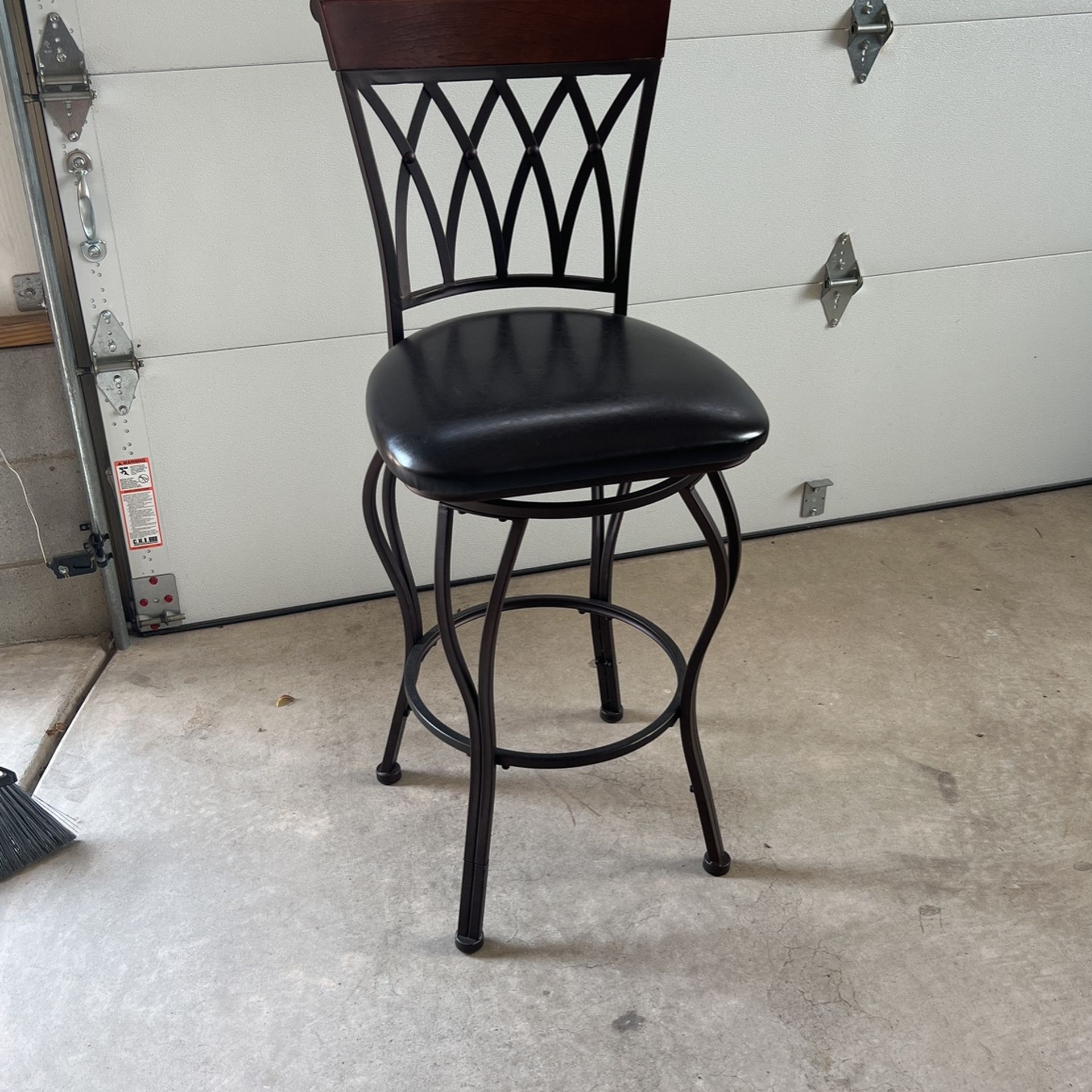 4 Bar Stools