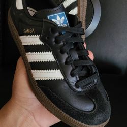 11C Adidas Samba