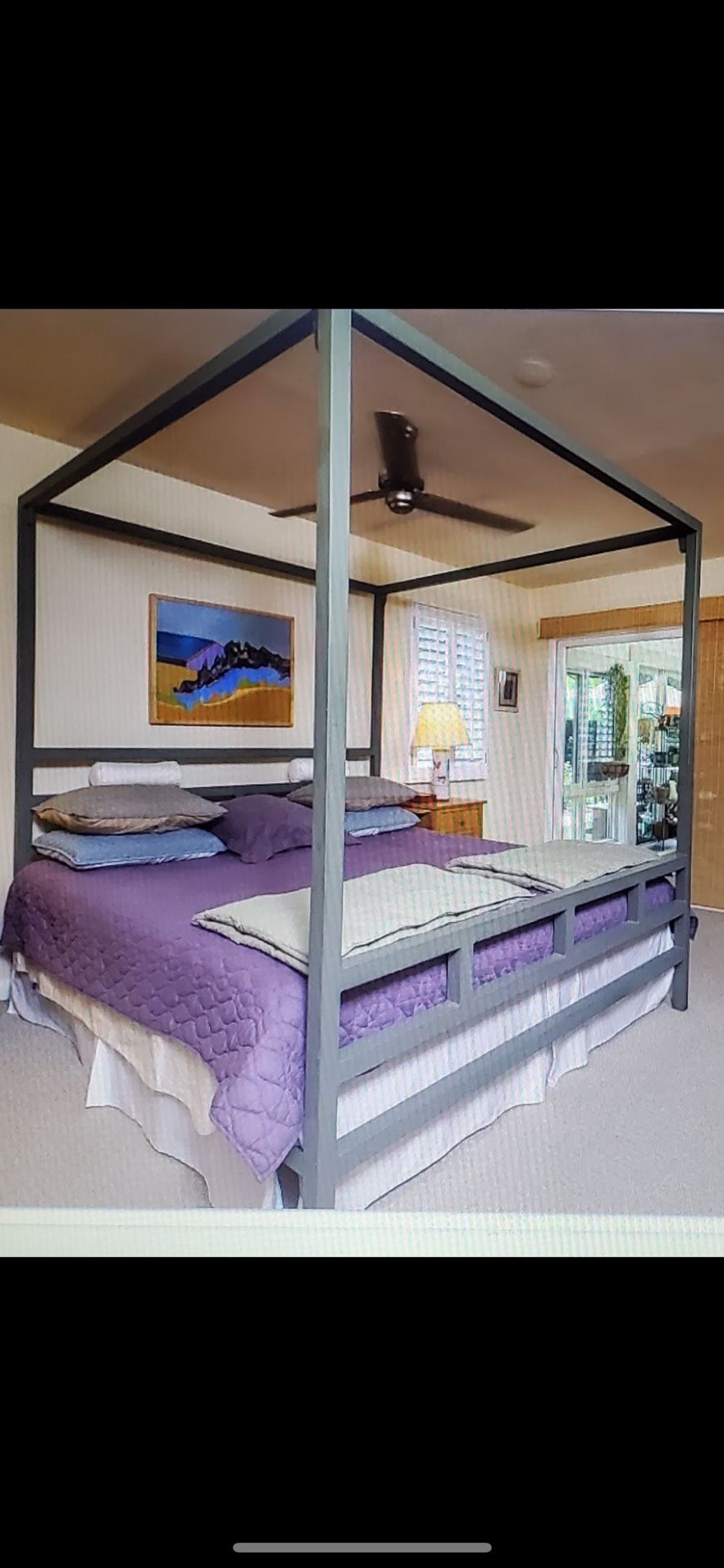 CONTEMPORARY KING BED