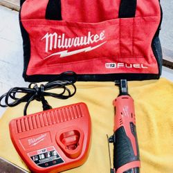 3/8” Milwaukee Ratchet  4.0 Battery &12v Battery charger In Milwaukee Tool Bag