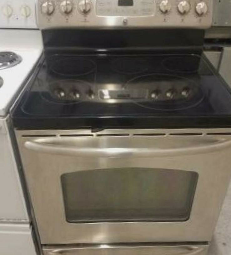 Same Day Delivery Frigidaire Whirlpool 30in Range Electric & All Gas