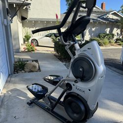Bowflex Max Trainer M7