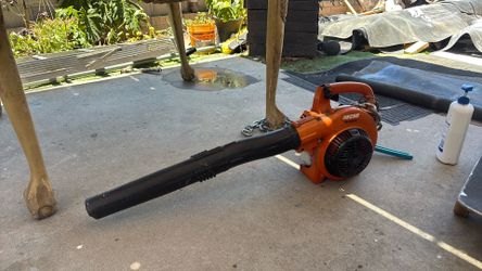 Gas powered blower