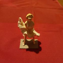 Marlyn Monroe ornament 