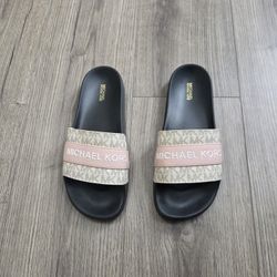 Michael Kors Monogram Sandals Womens Size 9