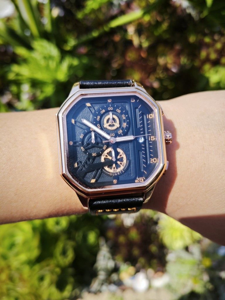 Fashion Luminous Quartz Watch Royal Design Waterproof Leather Band Wristwatch