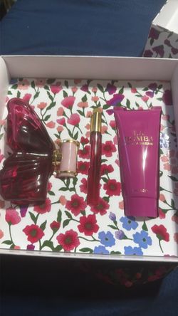 Carolina Herrera perfume