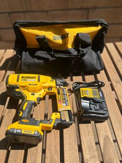 Dewalt Crown Stapler Kit 18 Gauge