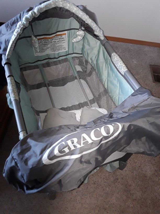 Graco Pack N Play for Sale in Edgewood, WA OfferUp