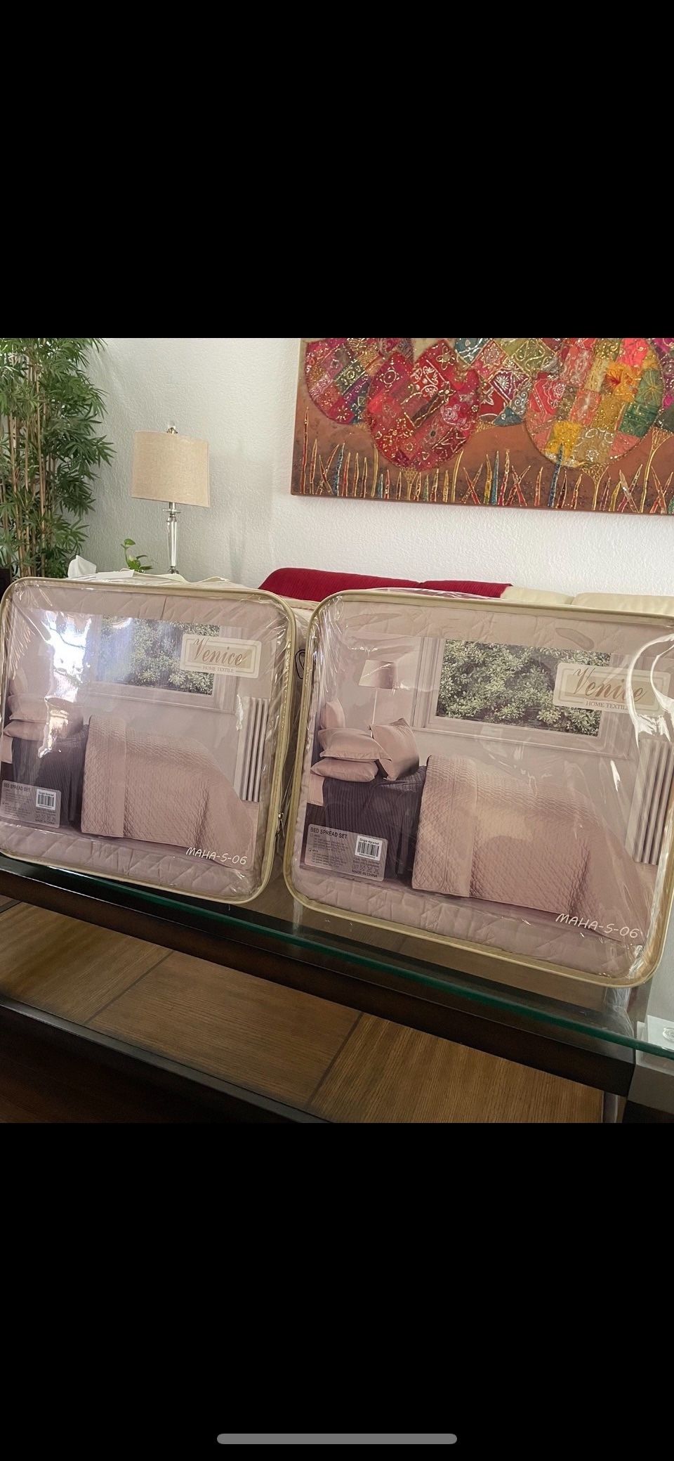 Beautiful Set Of 2 Twin Size Comforter