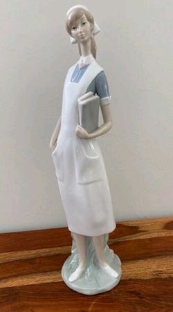 Lladro Nurse # 4703